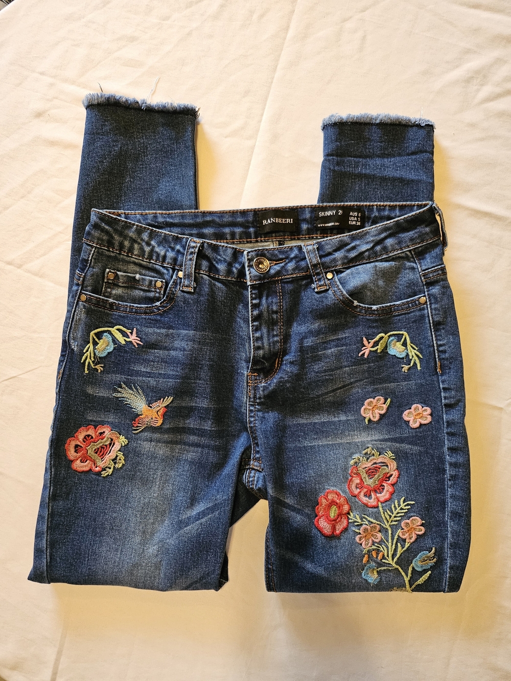 Ranbeeri Floral Embroidered Skinny Jeans With A Raw Hem,  Size USA 5